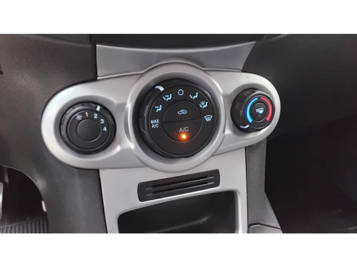 FIESTA 1.6 TI-VCT FLEX SE MANUAL