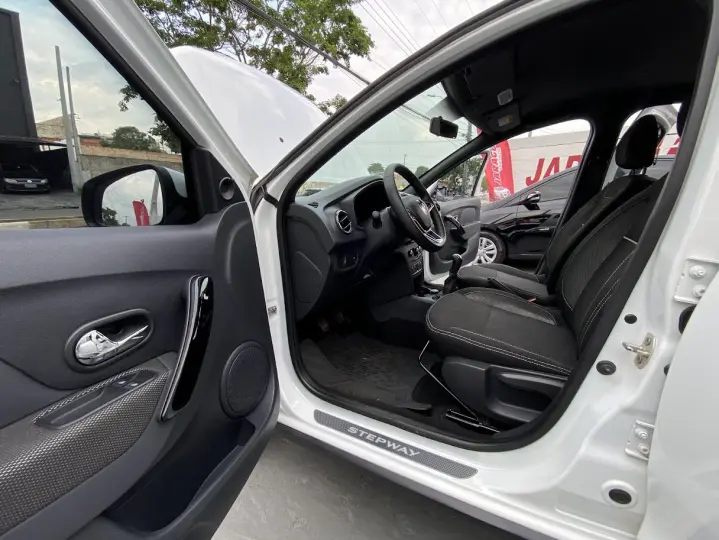 SANDERO 1.6 16V SCE Stepway ZEN