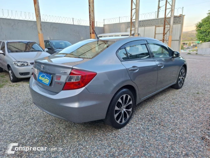 Civic 2.0 16V 4P FLEX LXR AUTOMÁTICO