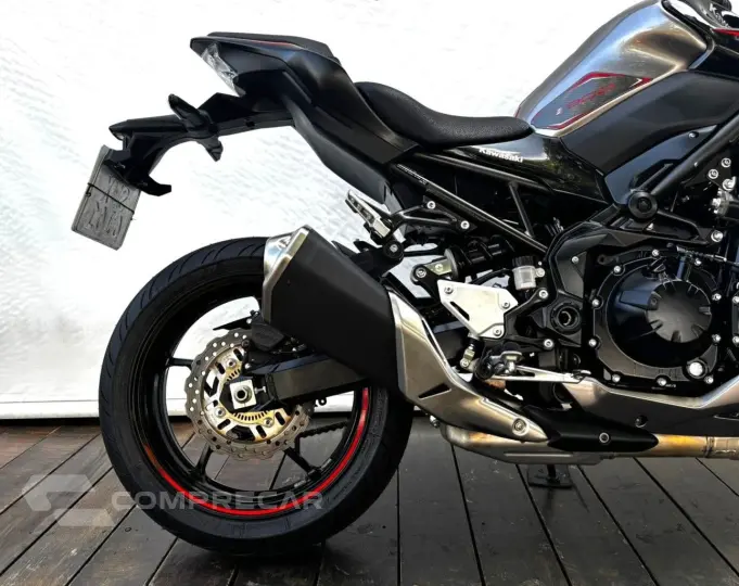 KAWASAKI Z900