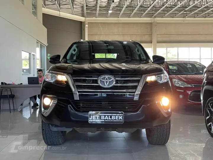 HILUX SW4 2.7 SRV 7 LUGARES 4X2 16V FLEX 4P AUTOMÁTICO