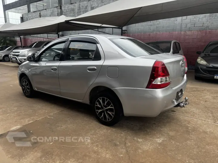 Etios Sedan 1.5 16V 4P FLEX XS