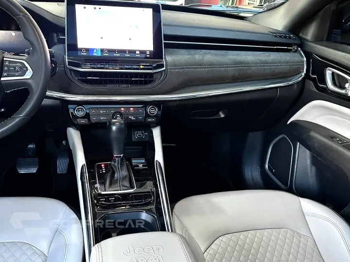 COMMANDER 1.3 T270 TURBO FLEX OVERLAND AT6