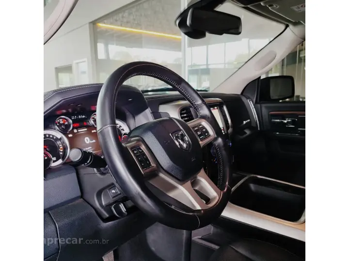 CLASSIC 5.7 V8 GASOLINA LARAMIE NIGHT EDITION CD 4X4 AUTOMÁT