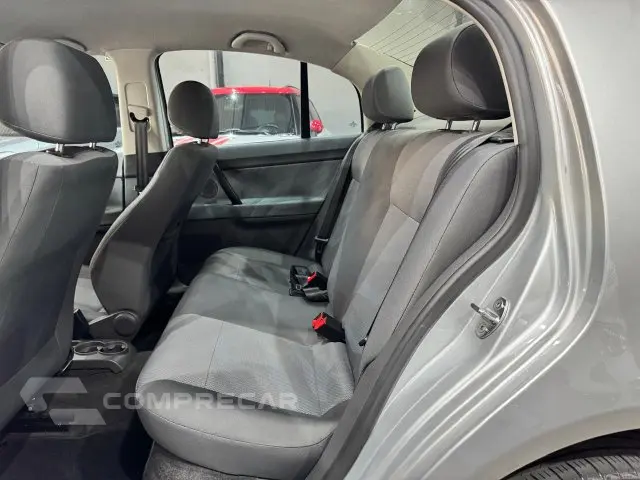 POLO SEDAN - 1.6 MI 8V 4P MANUAL