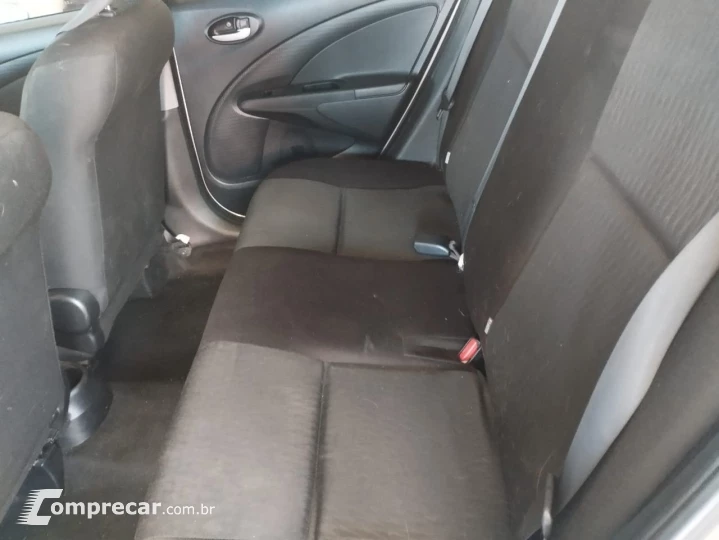 ETIOS 1.5 X Plus Sedan 16V