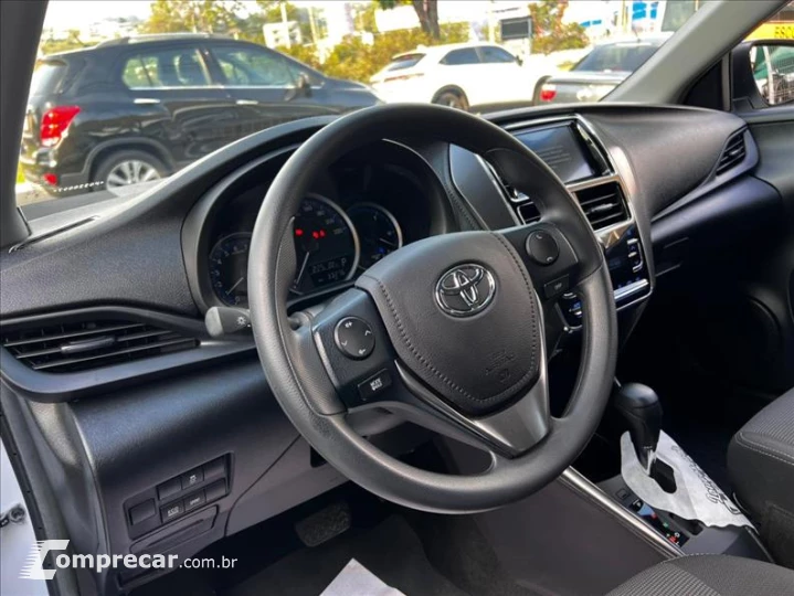 YARIS 1.5 16V Sedan XL Live