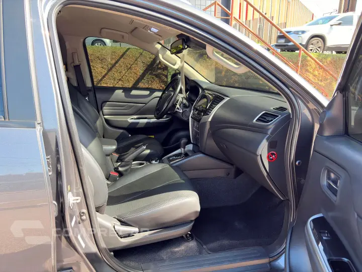 L200 Triton 2.4 16V Turbo Diesel Sport Hpe Cd 4P 4X4 Automát