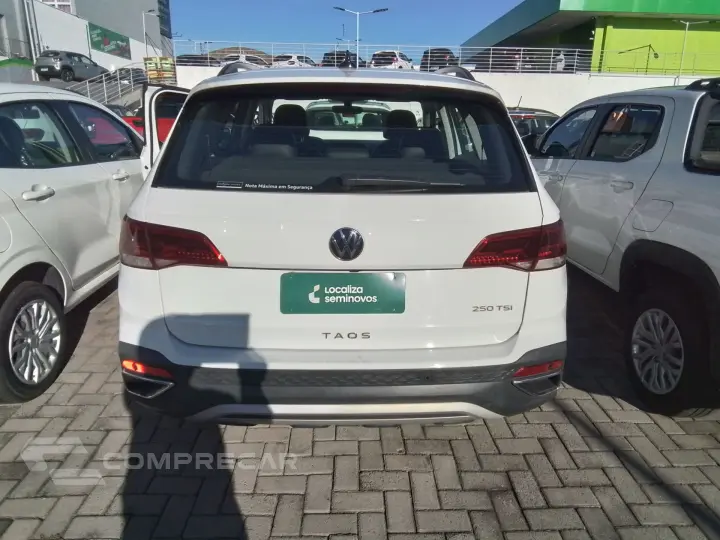 TAOS 1.4 250 TSI TOTAL FLEX COMFORTLINE AUTOMÁTICO