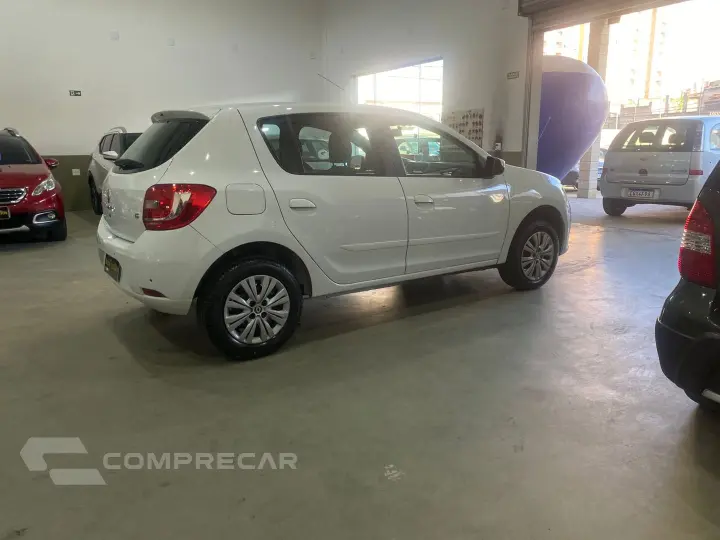 Sandero 1.0 AUTHENTIQUE 16V FLEX 4P MANUAL