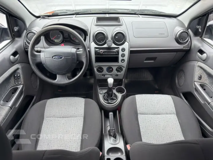 FIESTA 1.6 Rocam Sedan 8V