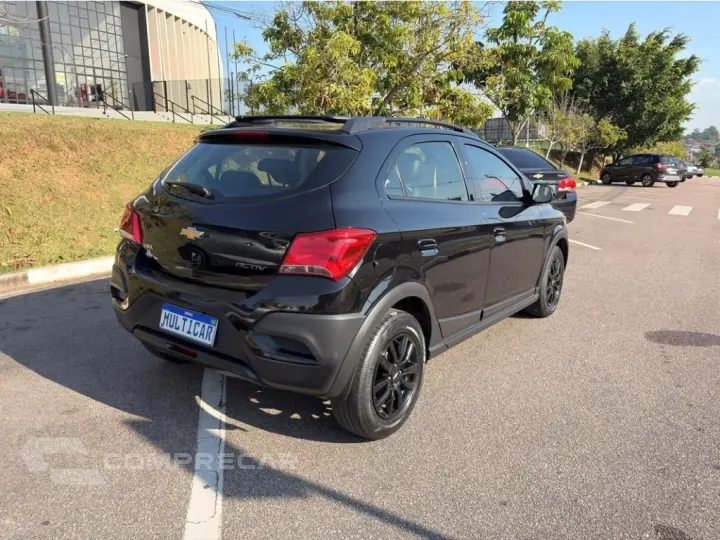 ONIX 1.4 MPFI ACTIV 8V FLEX 4P AUTOMÁTICO