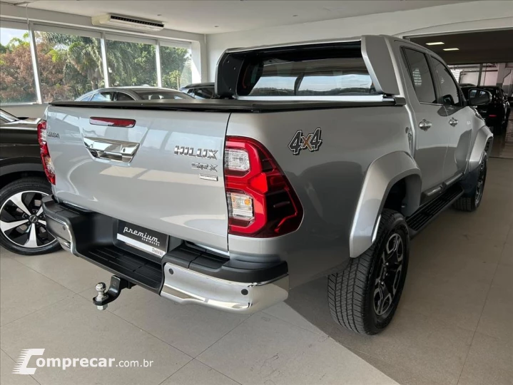 HILUX 2.8 D-4D TURBO DIESEL CD SRX PLUS 4X4 AUTOM
