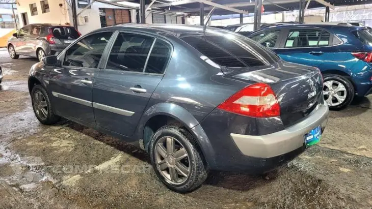 MEGANE 1.6 DYNAMIQUE 16V FLEX 4P MANUAL