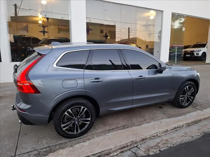 XC60 2.0 T8 Hybrid Momentum AWD Geartronic