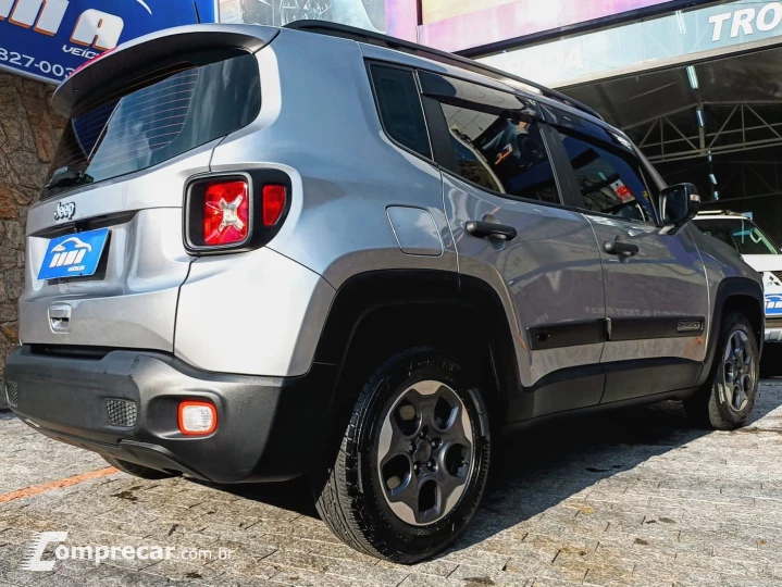 Renegade 1.8 16V Flex 4P Automático
