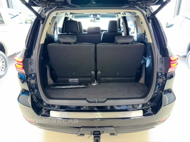HILUX SW4 2.8 D-4d Turbo SRX 7L 4X4