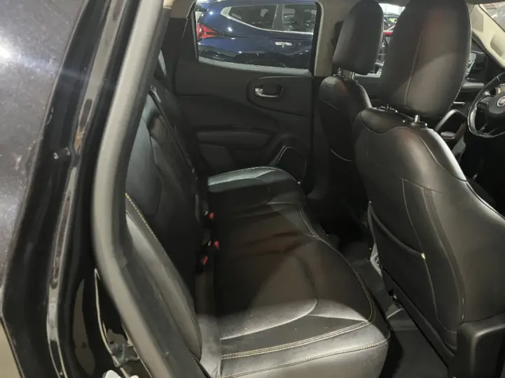 TORO 2.0 16V Turbo Volcano 4WD AT9