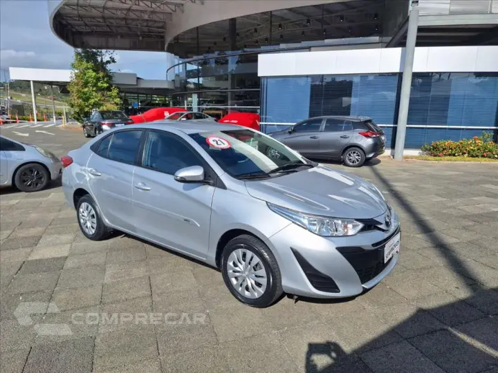 YARIS 1.5 16V FLEX SEDAN XL LIVE MULTIDRIVE