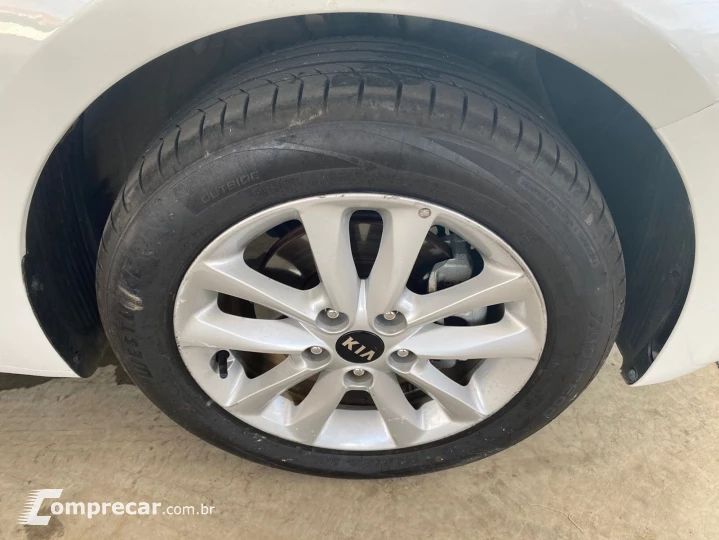 CERATO 1.6 SX2 16V
