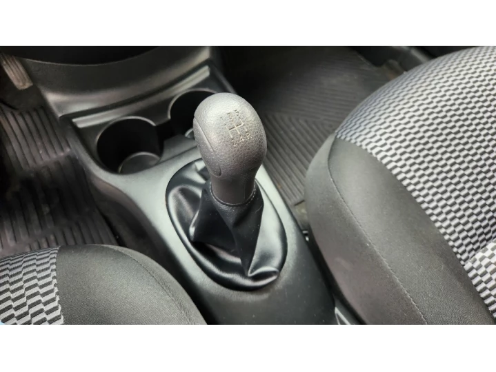 VERSA 1.6 16V FLEX V-DRIVE MANUAL