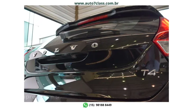 V40 - 2.0 T4 MOMENTUM 4P AUTOMÁTICO