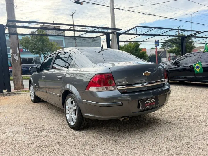 VECTRA 2.0 MPFI ELEGANCE 8V 140CV FLEX 4P MANUAL