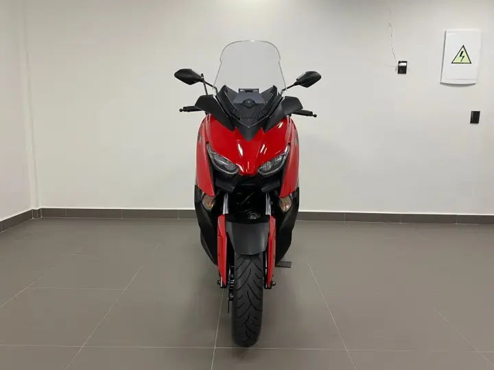 YAMAHA XMAX ABS