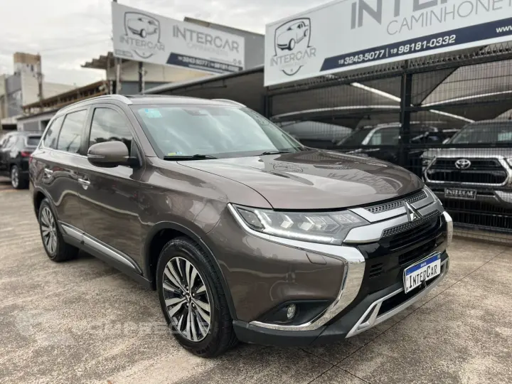 OUTLANDER 2.2 Mivec Di-d Hpe-s AWD