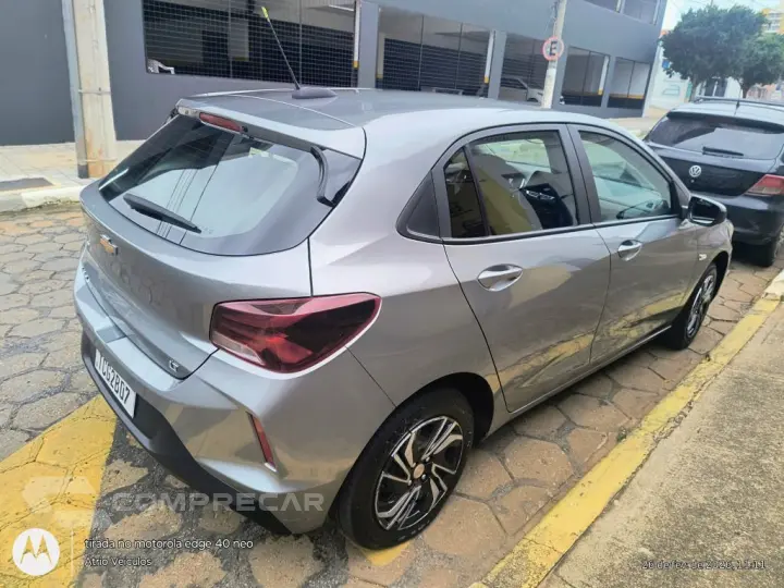 ONIX HATCH LT 1.0 12V Flex 5p Mec.