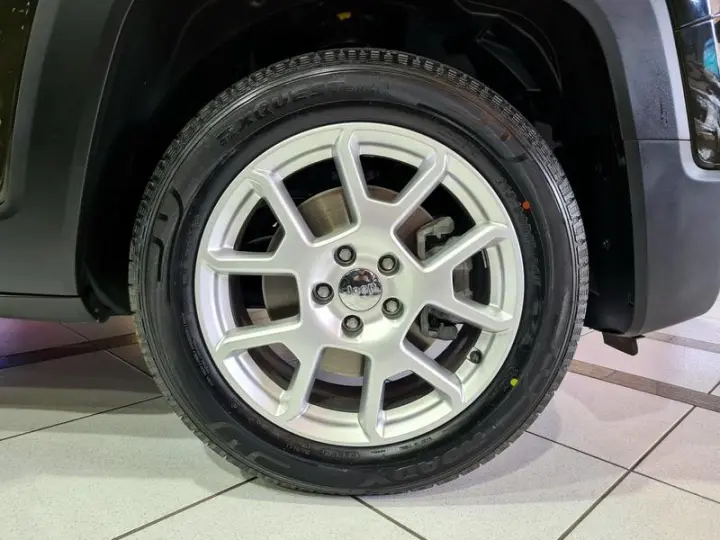 RENEGADE SPORT 1.8 4X2 FLEX 16V AUT.