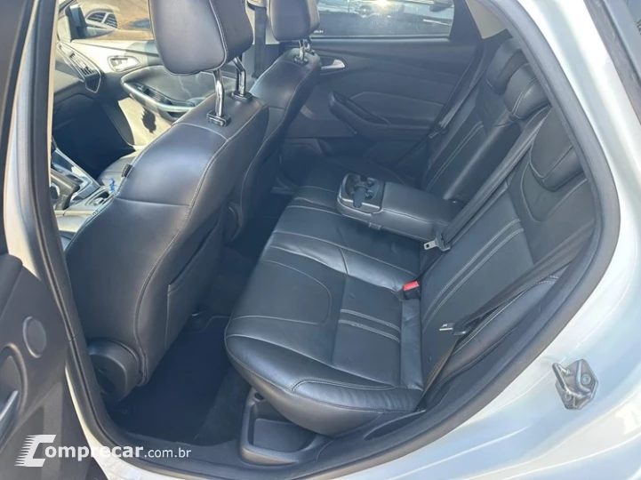 FOCUS 2.0 Titanium Sedan 16V
