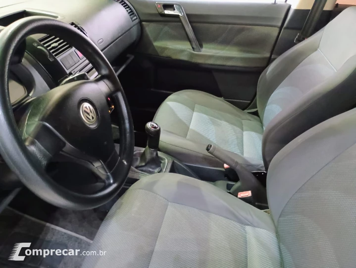 POLO SEDAN 1.6 MI 8V