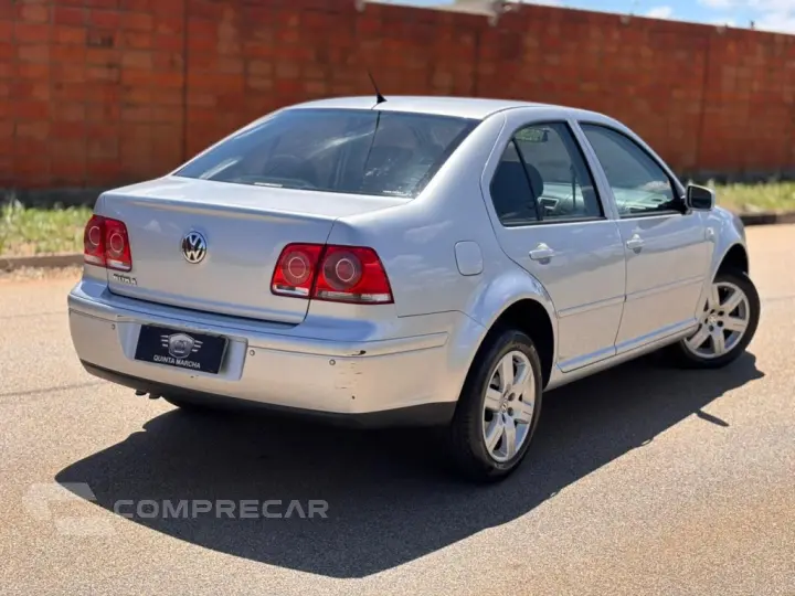 BORA 2.0 MI 8V FLEX 4P AUTOMÁTICO