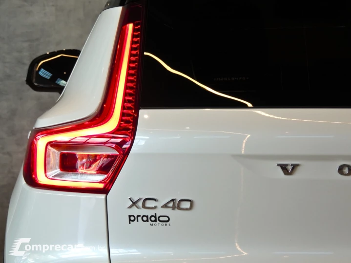 XC40 1.5 T5 Hybrid R-design FWD Geartronic