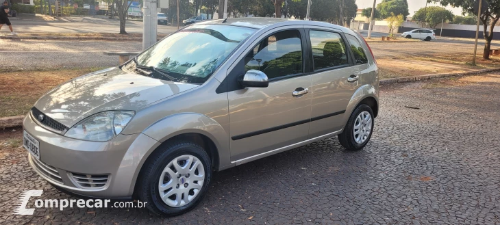 FIESTA 1.6 MPI Class Hatch 8V
