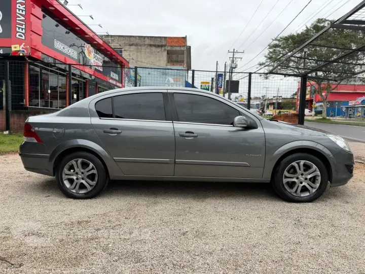 VECTRA 2.0 MPFI ELEGANCE 8V 140CV FLEX 4P MANUAL