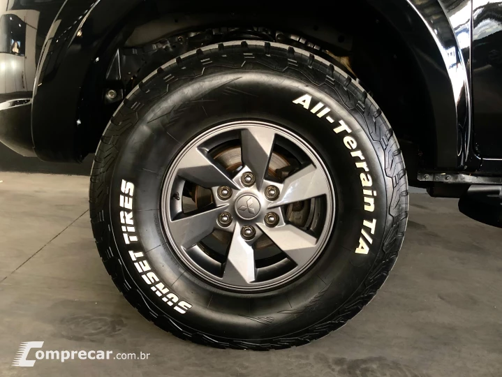 L200 TRITON 2.4 16V Turbo Sport HPE CD 4X4