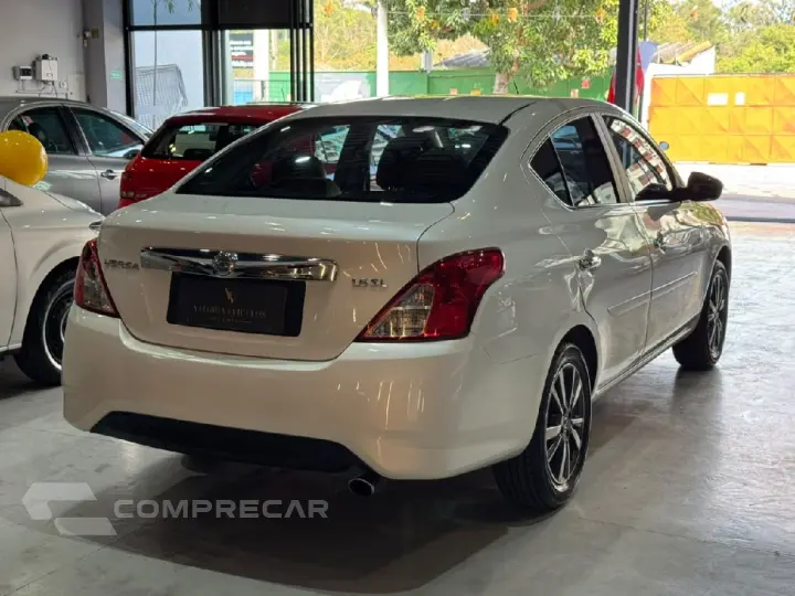 VERSA 1.6 16V DIRECT SL 4P XTRONIC