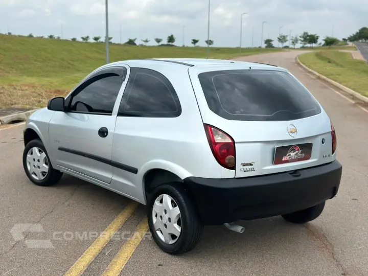 CELTA 1.0 MPFI Life 8V