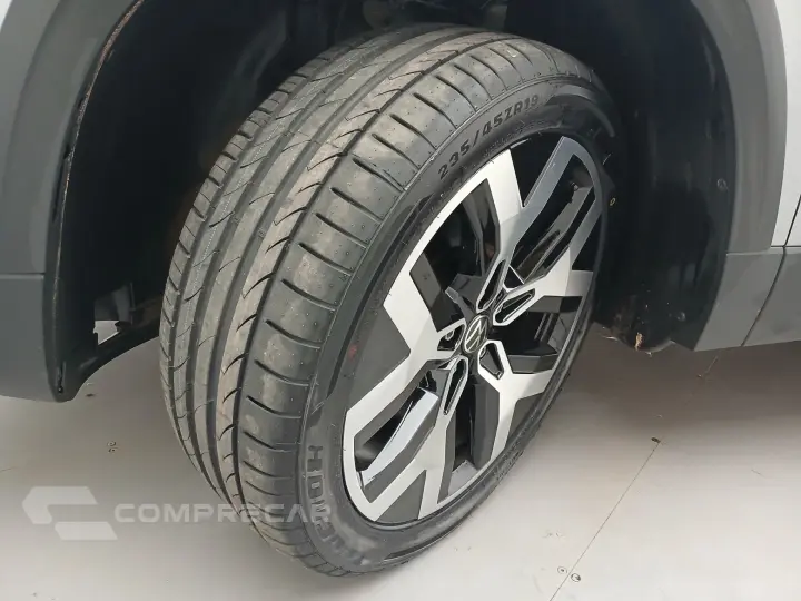 TAOS 1.4 250 TSI TOTAL FLEX HIGHLINE AUTOMÁTICO