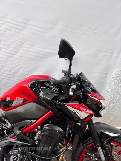 KAWASAKI Z900