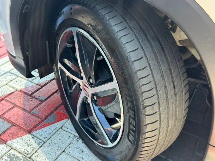 HR-V 1.5 16V Turbo Touring