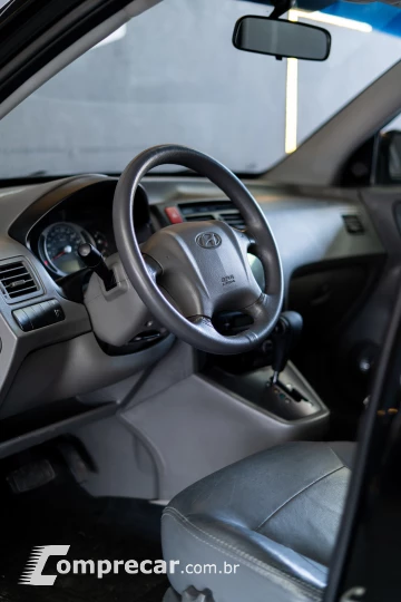 TUCSON 2.0 MPFI GLS 16V 143cv 2WD