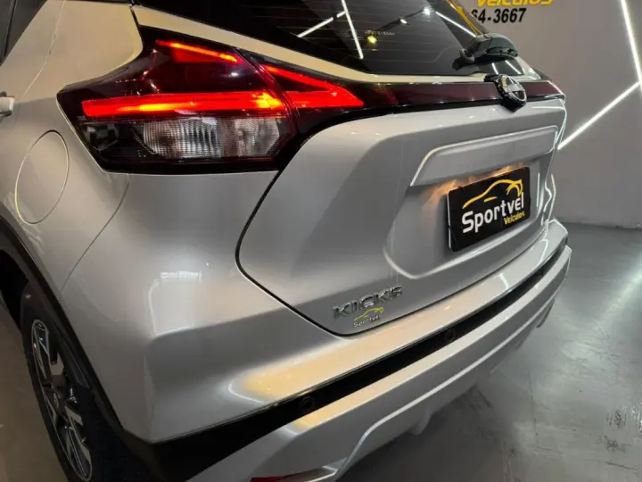 KICKS Sense 1.6 16V Flex Aut.