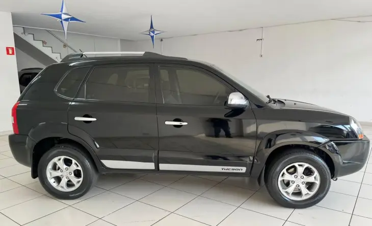 Tucson 2.0 16V 4P GL