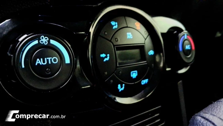 FIESTA 1.6 Titanium Hatch 16V