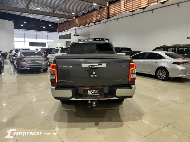 L200 TRITON 2.4 16V Turbo Sport Hpe-s CD 4X4