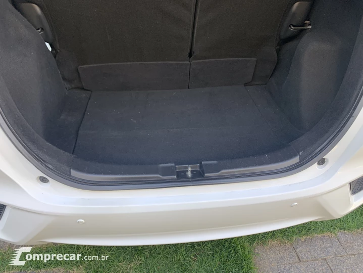 Fit LX 1.4 8V automático cvt