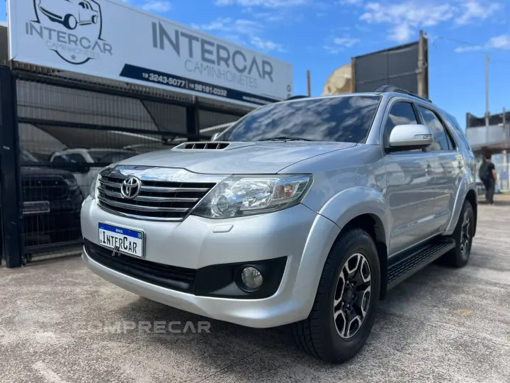 HILUX SW4 3.0 SRV 4X4 7 Lugares 16V Turbo Intercooler